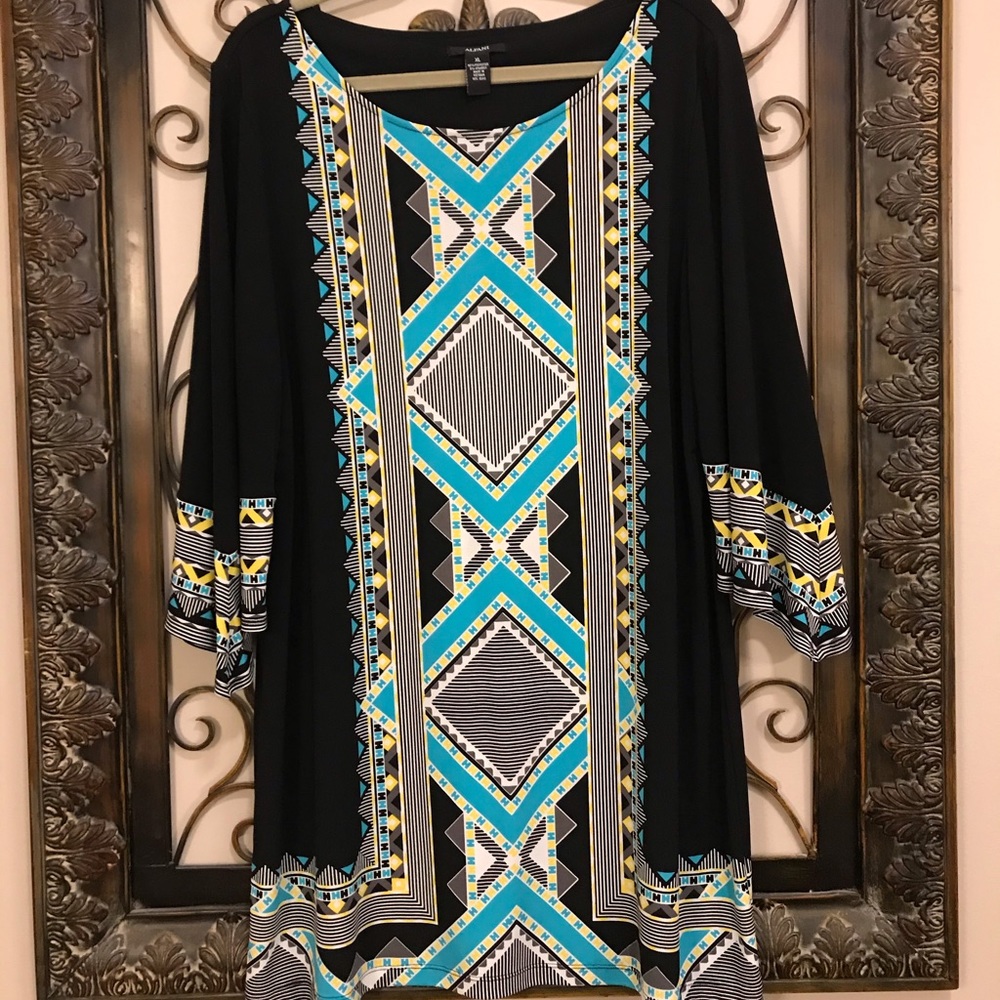 Geometric print tunic
